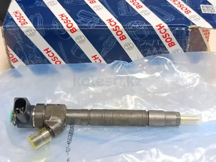 Форсунка 0445110201 Mercedes A6130700887 — CDI OM611/OM612/OM613 Bosch за 145 000 тг. в Астана – фото 2