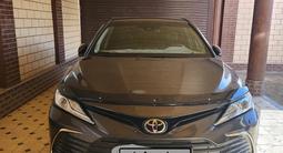 Toyota Camry 2021 года за 18 500 000 тг. в Шымкент