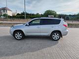 Toyota RAV4 2007 годаүшін7 800 000 тг. в Актау