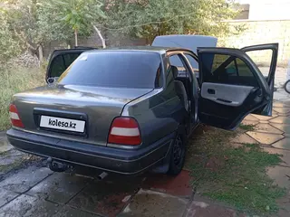 Nissan Sunny, 1993