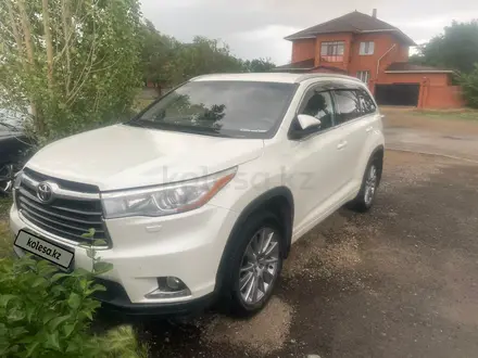 Toyota Highlander 2014 года за 15 000 000 тг. в Астана