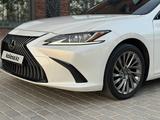 Lexus ES 250 2019 года за 18 500 000 тг. в Шымкент – фото 2