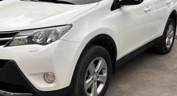 Toyota RAV4 2015 годаүшін9 000 000 тг. в Актобе – фото 3