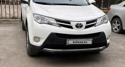 Toyota RAV4 2015 годаүшін9 000 000 тг. в Актобе