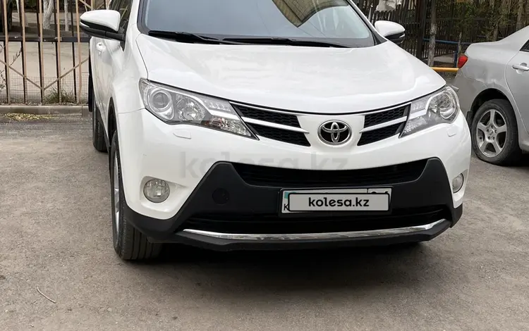 Toyota RAV4 2015 года за 9 000 000 тг. в Актобе
