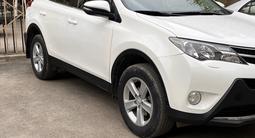 Toyota RAV4 2015 годаүшін9 000 000 тг. в Актобе – фото 2