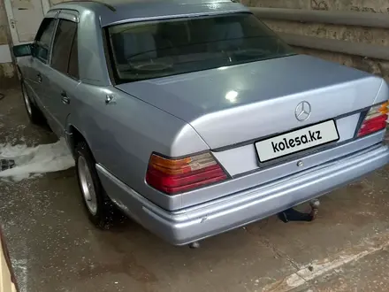 Mercedes-Benz E 250 1993 года за 2 000 000 тг. в Жезказган – фото 18