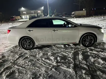 Toyota Camry 2014 года за 8 800 000 тг. в Алматы – фото 3