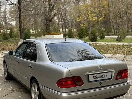 Mercedes-Benz E 320 1998 года за 4 300 000 тг. в Тараз – фото 8