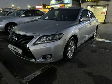 Toyota Camry 2010 года за 7 500 000 тг. в Астана – фото 2