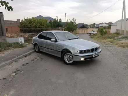 BMW 528 1997 года за 2 800 000 тг. в Шымкент – фото 2