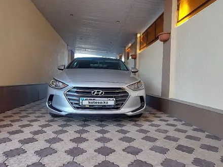 Hyundai Elantra 2018 года за 8 190 000 тг. в Тараз