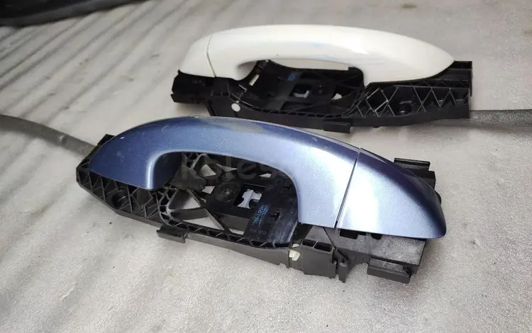 Дверная ручка двери Vw Golf 6 за 15 000 тг. в Алматы