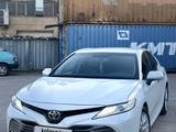 Toyota Camry 2018 года за 14 200 000 тг. в Алматы