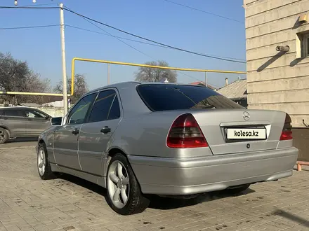 Mercedes-Benz C 240 1998 года за 3 700 000 тг. в Алматы – фото 17