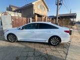 Hyundai Sonata 2016 годаfor4 900 000 тг. в Атырау – фото 5