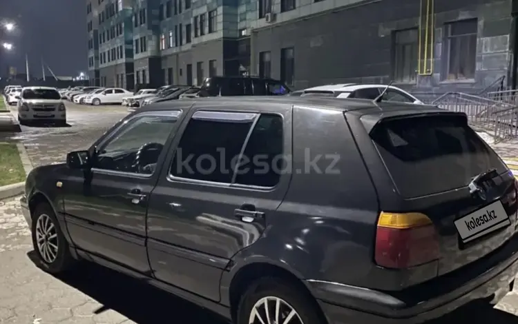 Volkswagen Golf 1997 года за 1 800 000 тг. в Шымкент