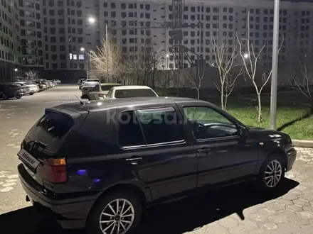 Volkswagen Golf 1997 года за 1 800 000 тг. в Шымкент – фото 5