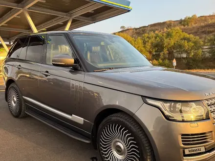 Land Rover Range Rover 2015 года за 21 000 000 тг. в Алматы – фото 17