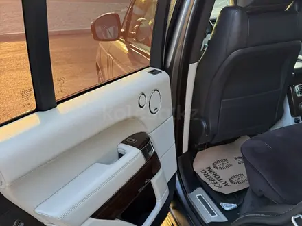 Land Rover Range Rover 2015 года за 21 000 000 тг. в Алматы – фото 23