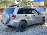 Toyota RAV4 2004 годаүшін3 500 000 тг. в Актобе – фото 5