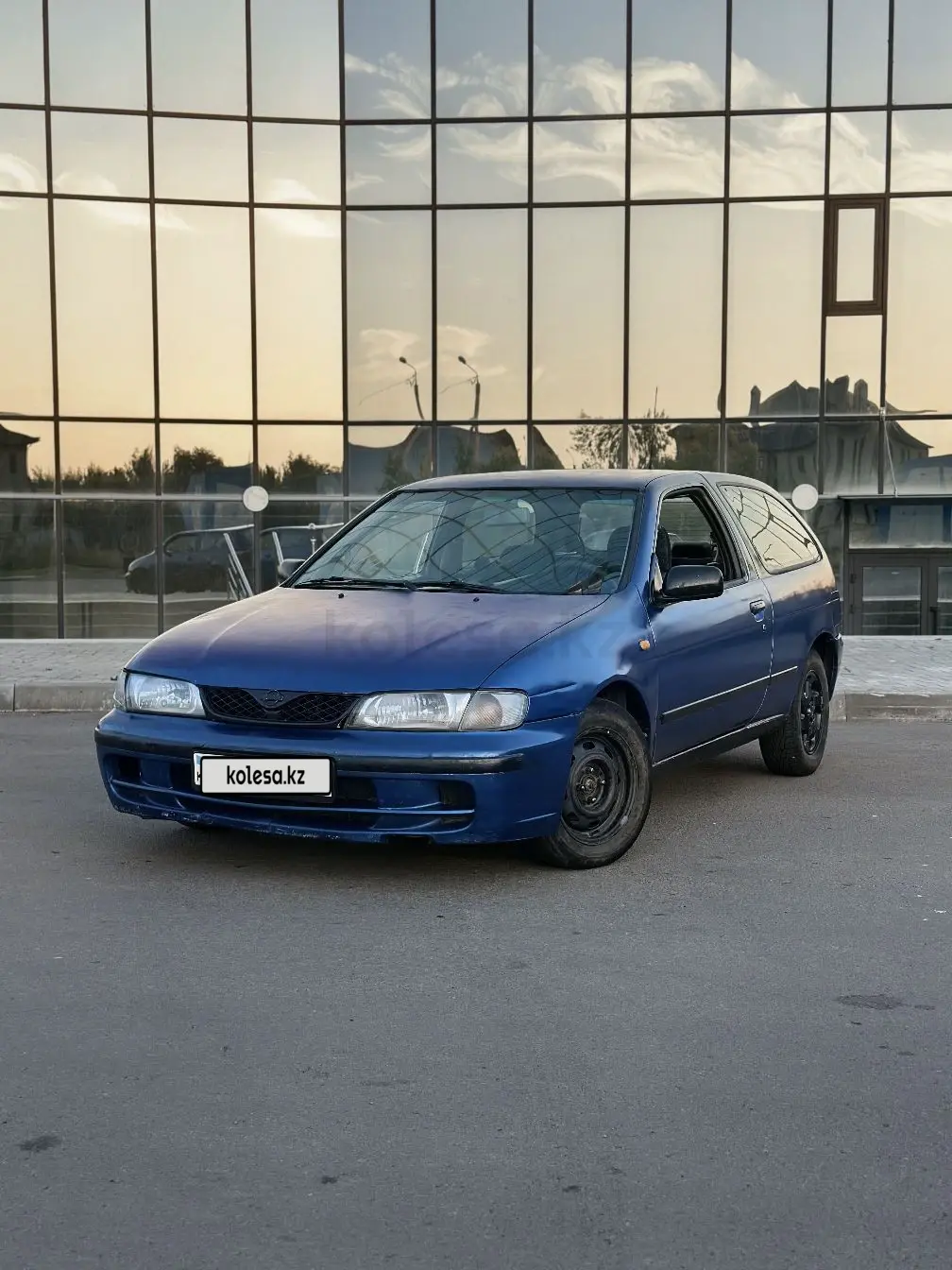 Nissan Almera, 1999