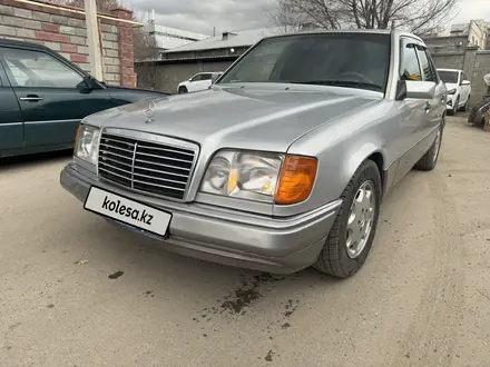 Mercedes-Benz E 280 1994 года за 2 200 000 тг. в Алматы – фото 3