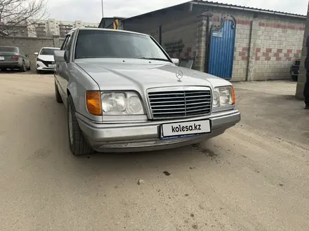 Mercedes-Benz E 280 1994 года за 2 200 000 тг. в Алматы – фото 2