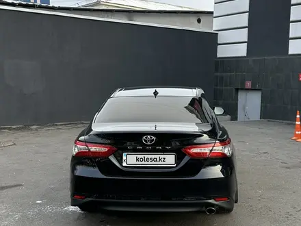 Toyota Camry 2021 года за 17 500 000 тг. в Астана – фото 5