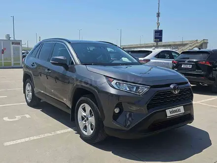 Toyota RAV4 2020 года за 10 000 000 тг. в Алматы – фото 3