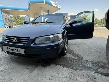 Toyota Camry 1999 года за 3 000 000 тг. в Алматы – фото 8