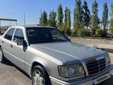 Mercedes-Benz E 280 1993 года за 2 700 000 тг. в Алматы