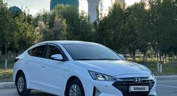 Hyundai Elantra 2019 годаfor7 900 000 тг. в Алматы