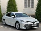 Toyota Camry 2020 годаfor15 500 000 тг. в Шымкент – фото 2