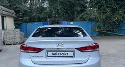 Hyundai Elantra 2018 годаfor8 100 000 тг. в Алматы – фото 5