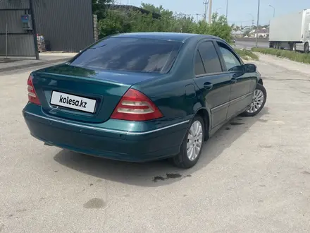 Mercedes-Benz C 200 2000 года за 2 500 000 тг. в Шымкент – фото 3