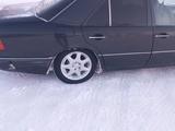 Mercedes-Benz E 260 1992 года за 1 700 000 тг. в Караганда – фото 3