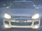 Volkswagen Touareg 2010 года за 7 500 000 тг. в Костанай