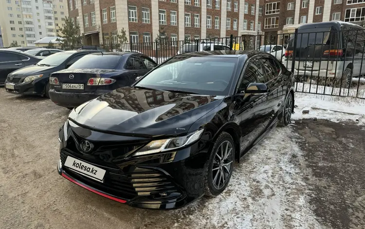 Toyota Camry 2022 годаfor17 000 000 тг. в Астана