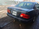 Mercedes-Benz E 230 1996 годаүшін2 200 000 тг. в Темиртау – фото 3