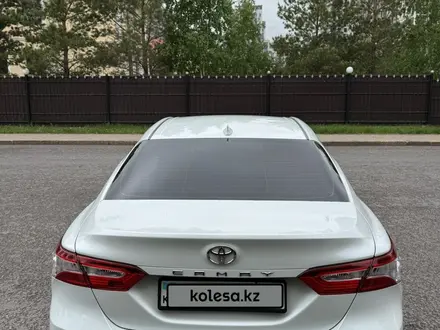 Toyota Camry 2021 года за 13 650 000 тг. в Астана – фото 5