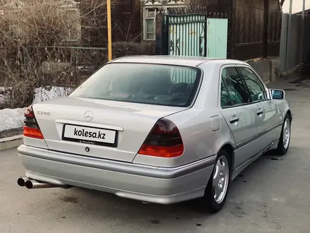 Mercedes-Benz C 240 1998 года за 3 700 000 тг. в Алматы – фото 5