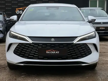 BYD Qin L DM-i 2025 года за 9 900 000 тг. в Алматы
