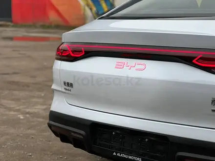 BYD Qin L DM-i 2025 года за 9 900 000 тг. в Алматы – фото 20