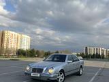 Mercedes-Benz E 320 1996 года за 2 500 000 тг. в Алматы – фото 4