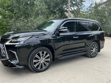 Lexus LX 570 2018 года за 50 000 000 тг. в Актобе – фото 3