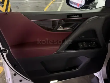 Lexus LX 600 2024 года за 77 500 000 тг. в Алматы – фото 15