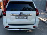 Toyota Land Cruiser Prado 2017 года за 25 000 000 тг. в Актобе – фото 2