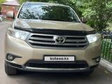 Toyota Highlander 2012 года за 14 200 000 тг. в Астана