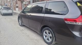 Toyota Sienna 2011 года за 10 750 000 тг. в Атырау